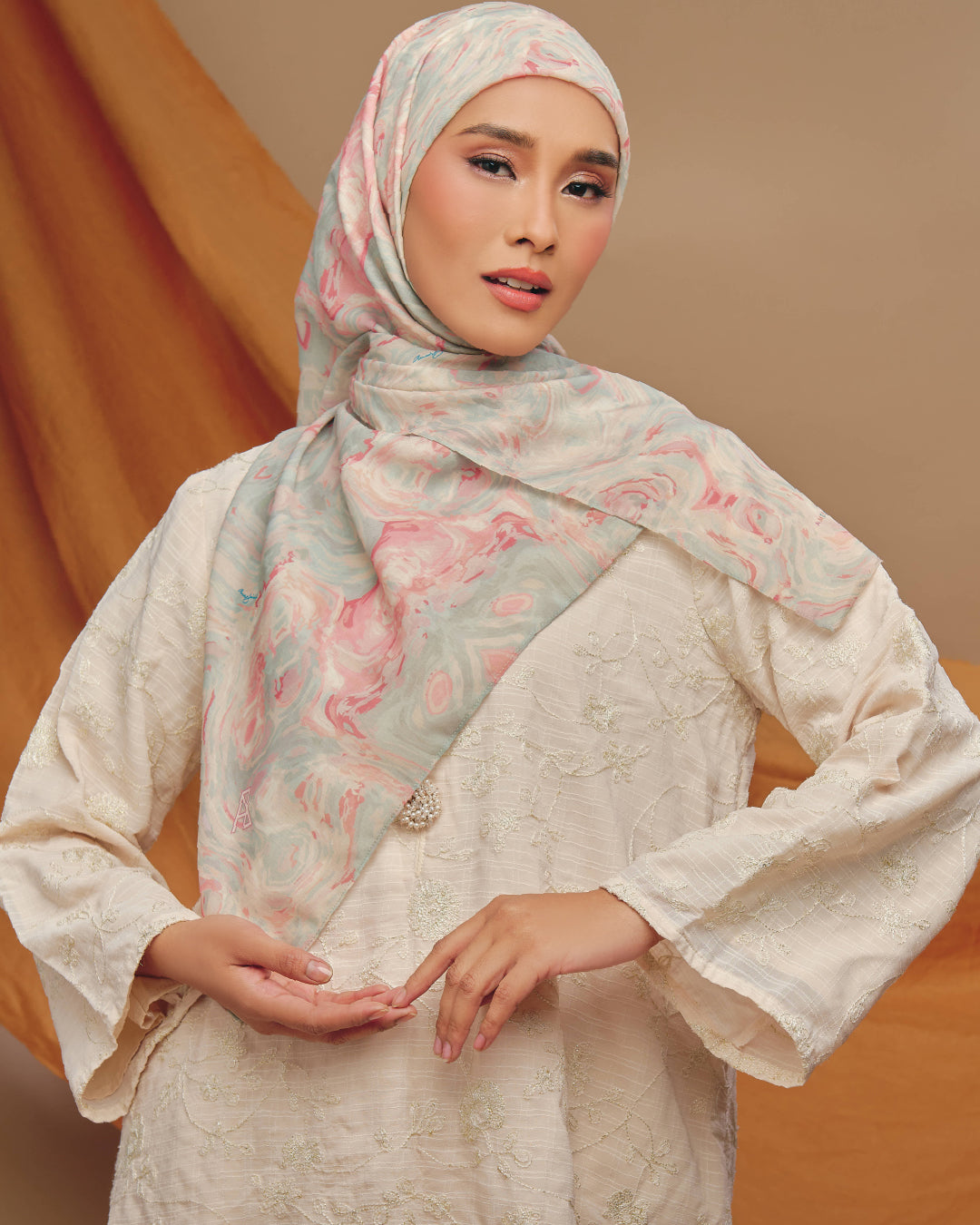 AZ AMARIS ENCHANTING