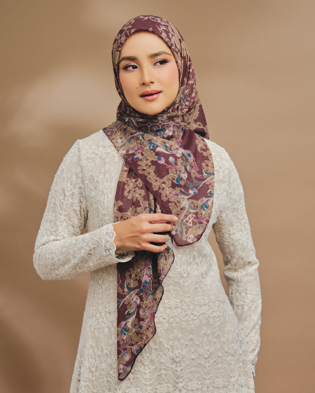 AZ CAMELLIA DEEP BROWN