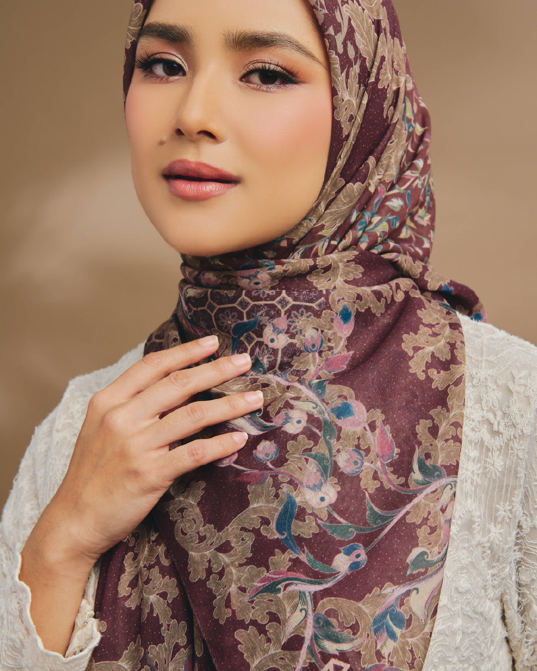 AZ CAMELLIA DEEP BROWN