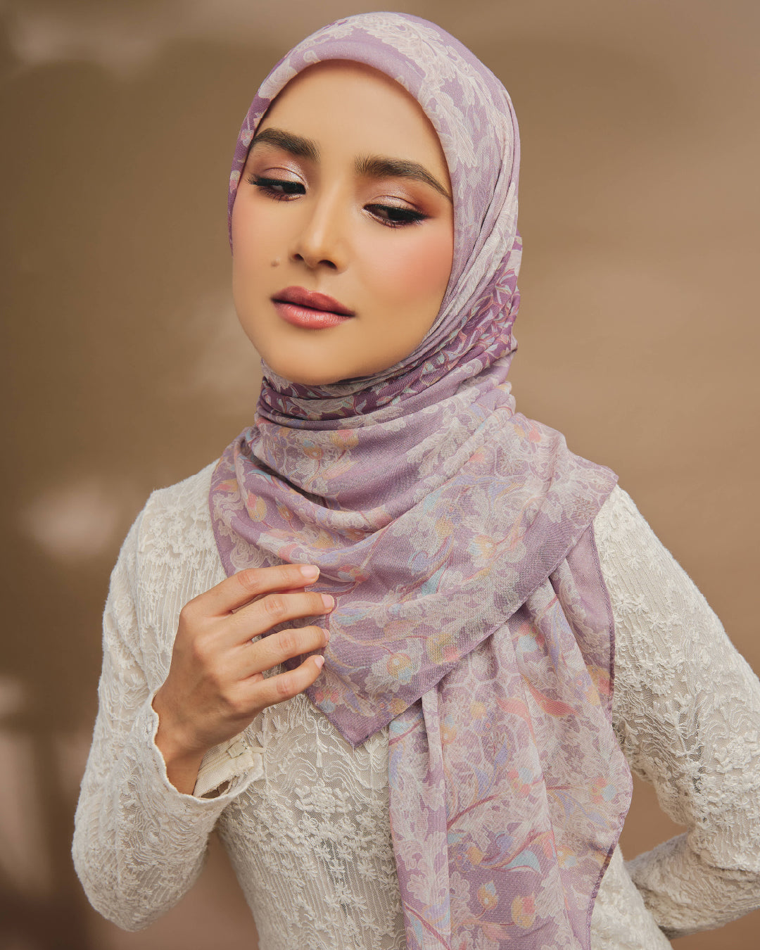 AZ CAMELLIA SWEET WISTERIA