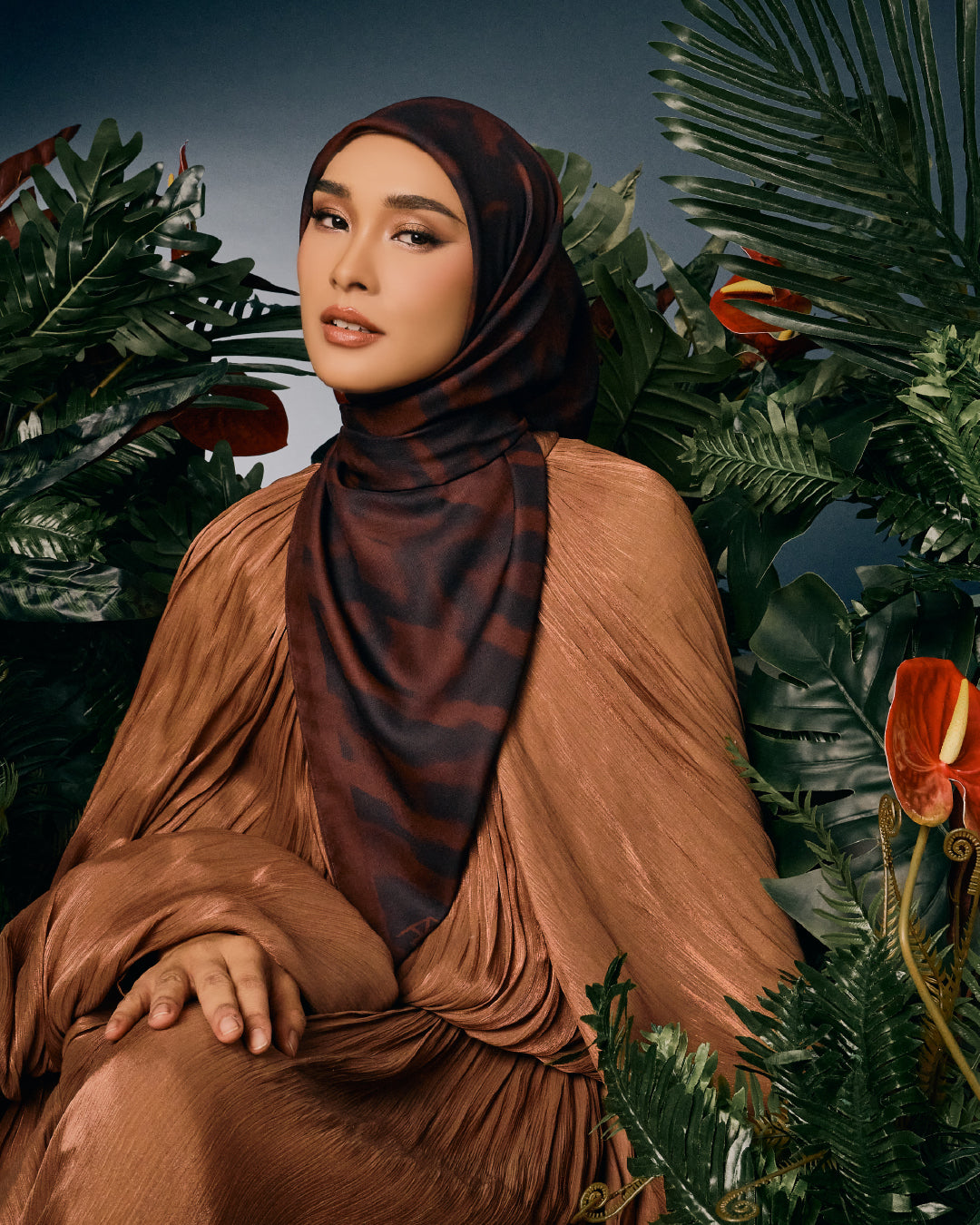 AZ FAUNE CRYPTIC UMBER SQ