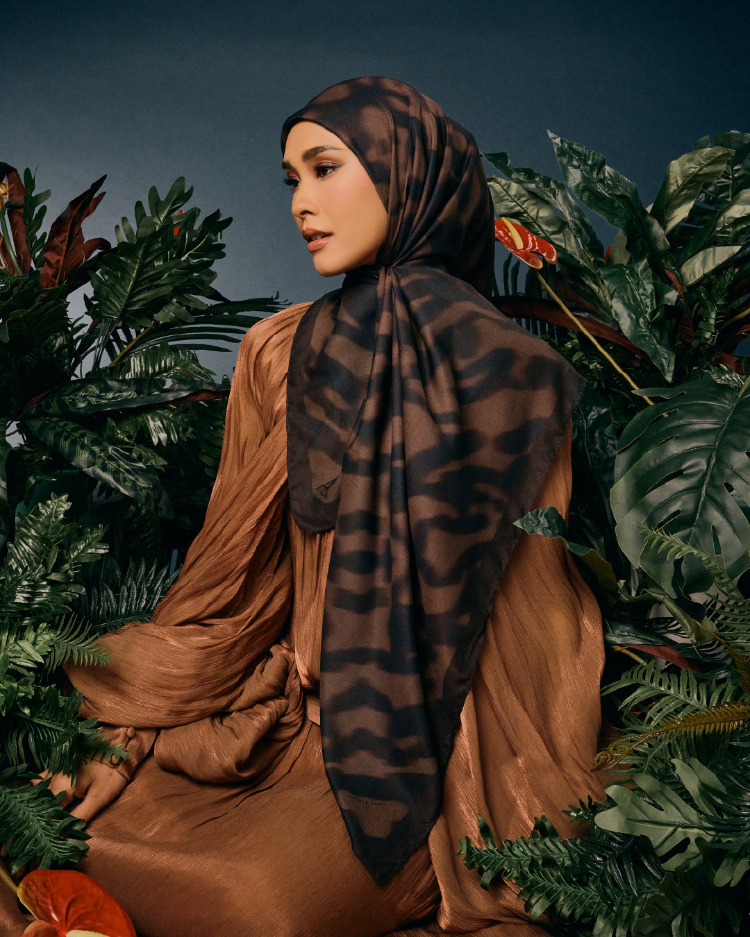 AZ FAUNE CRYPTIC WOOD SQ