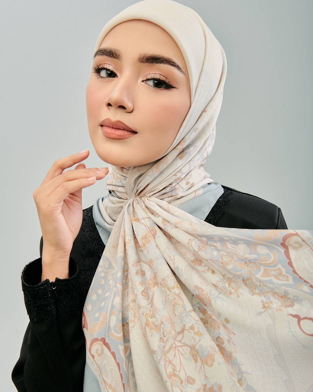 AZ TARI KIRANA