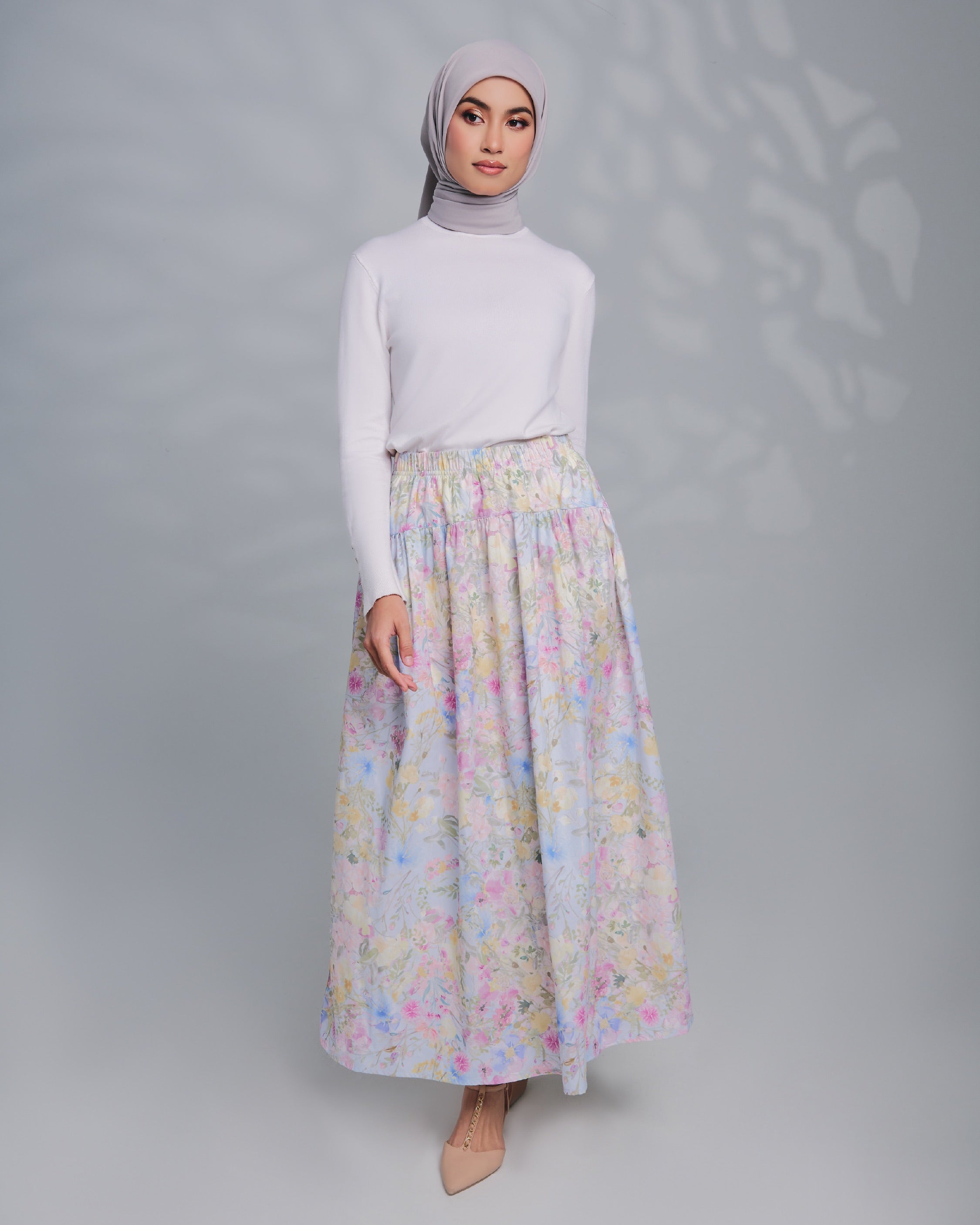 WANDERBLOOM SKIRT BOUQUET