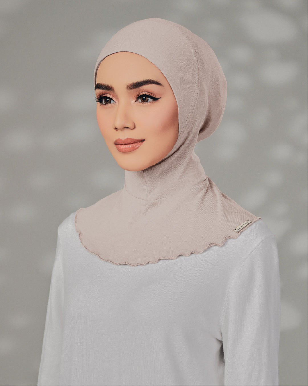 AZ FERRA NECK COVERED INNER SUMMER SAND