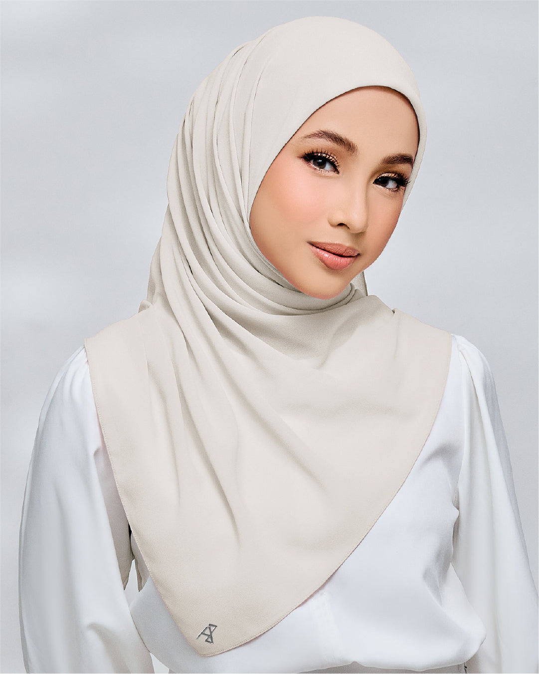 AZ IVY SQUARE 3.0 IVORY