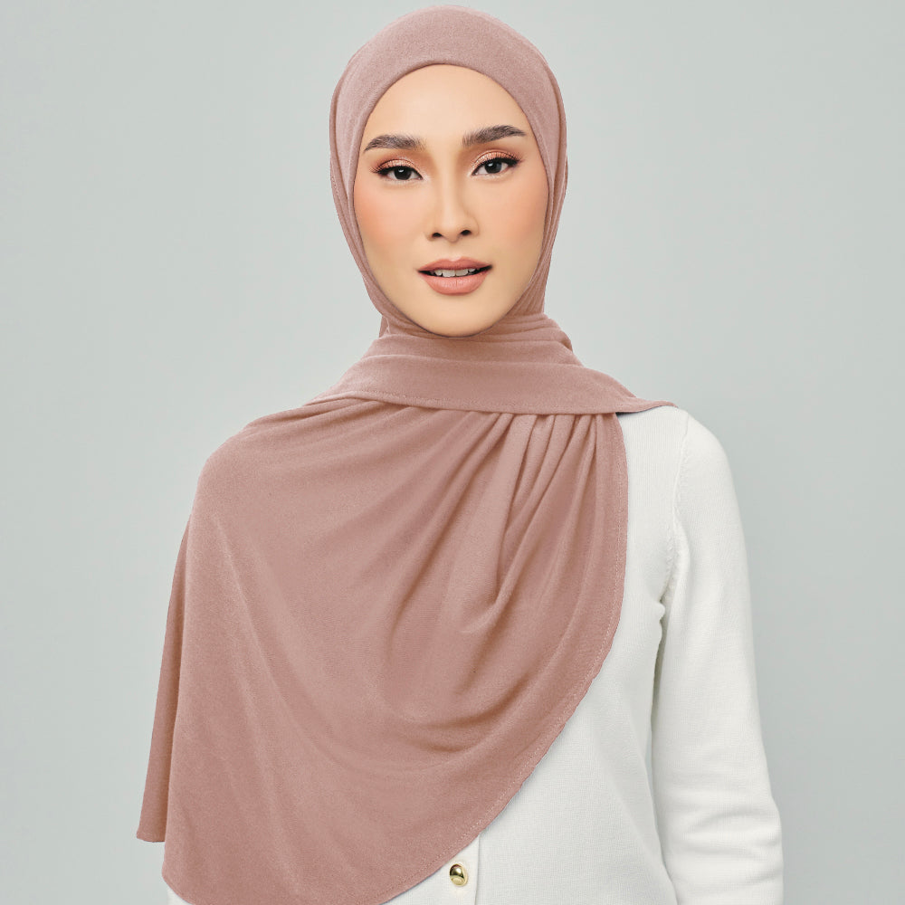 AZ MUNA INSTANT ROSE PLUM