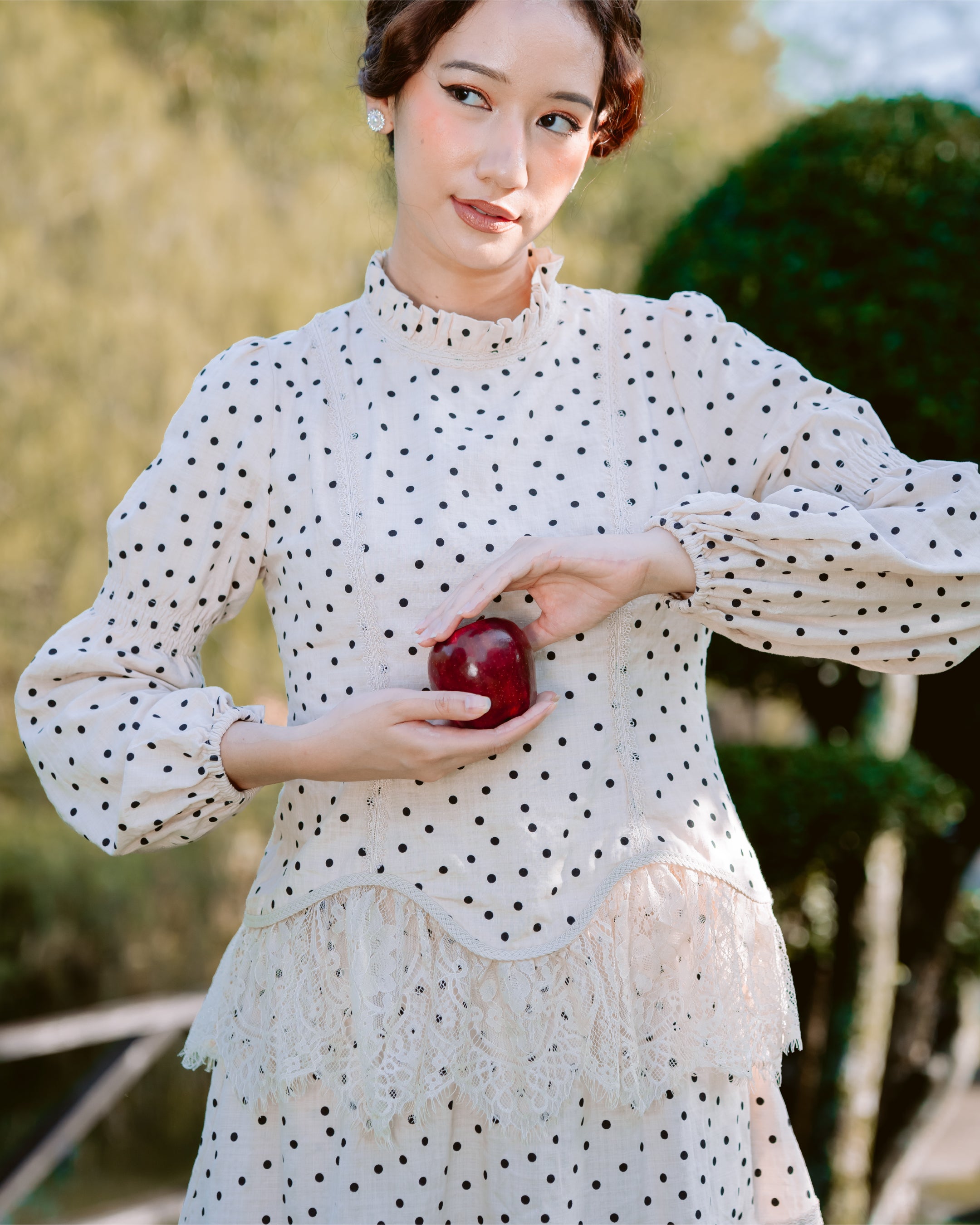 THE CHIC DOTS : CHIC SET - MOONLIT LACE