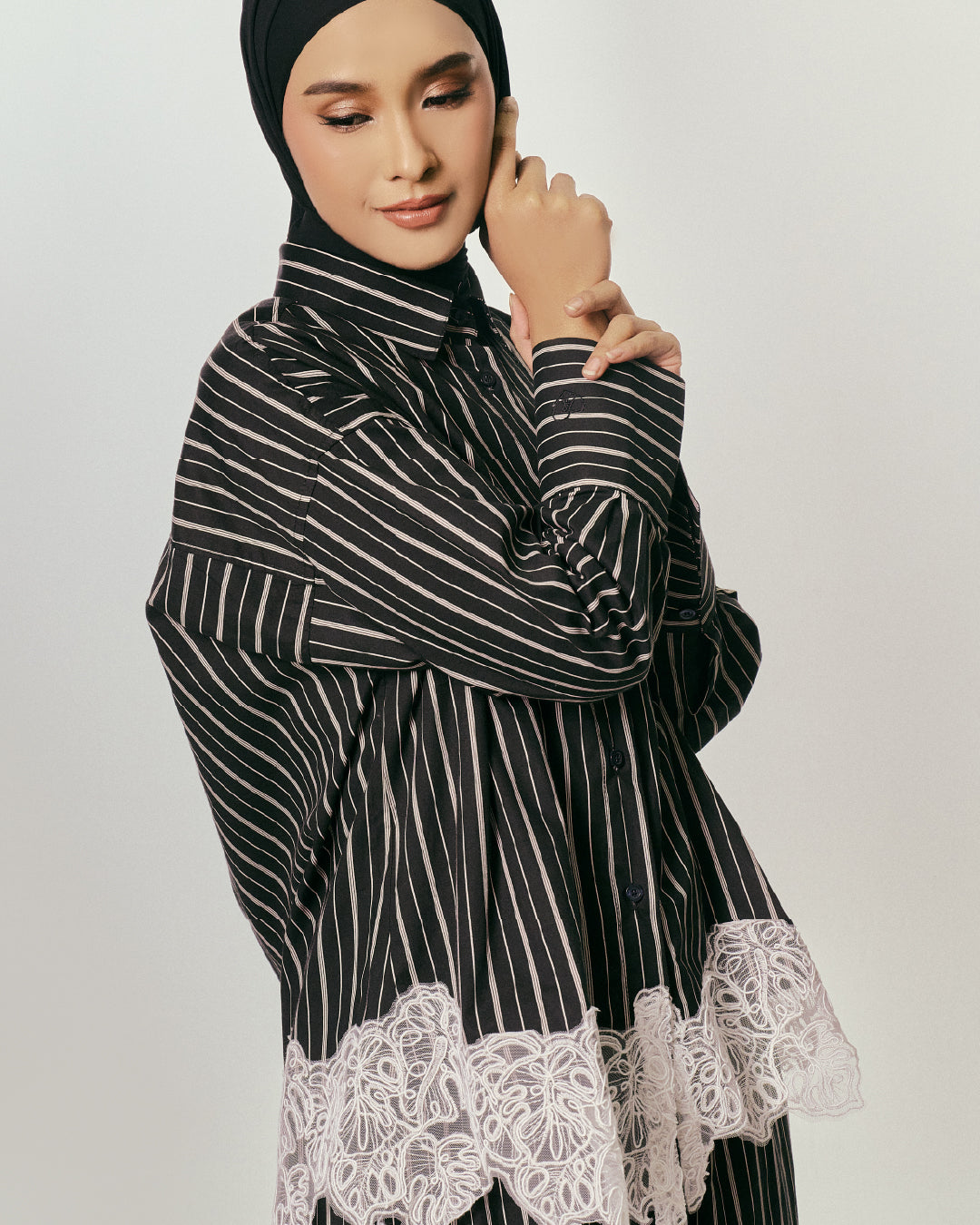 THE APRIL STRIPE SET CLASSIC BLACK