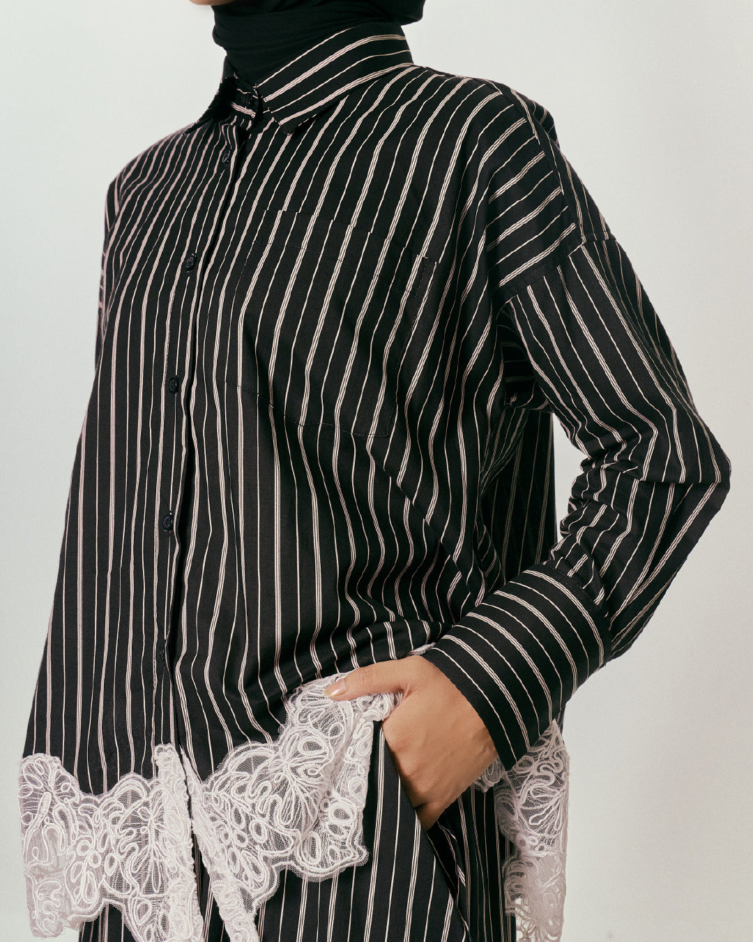 THE APRIL STRIPE SET CLASSIC BLACK