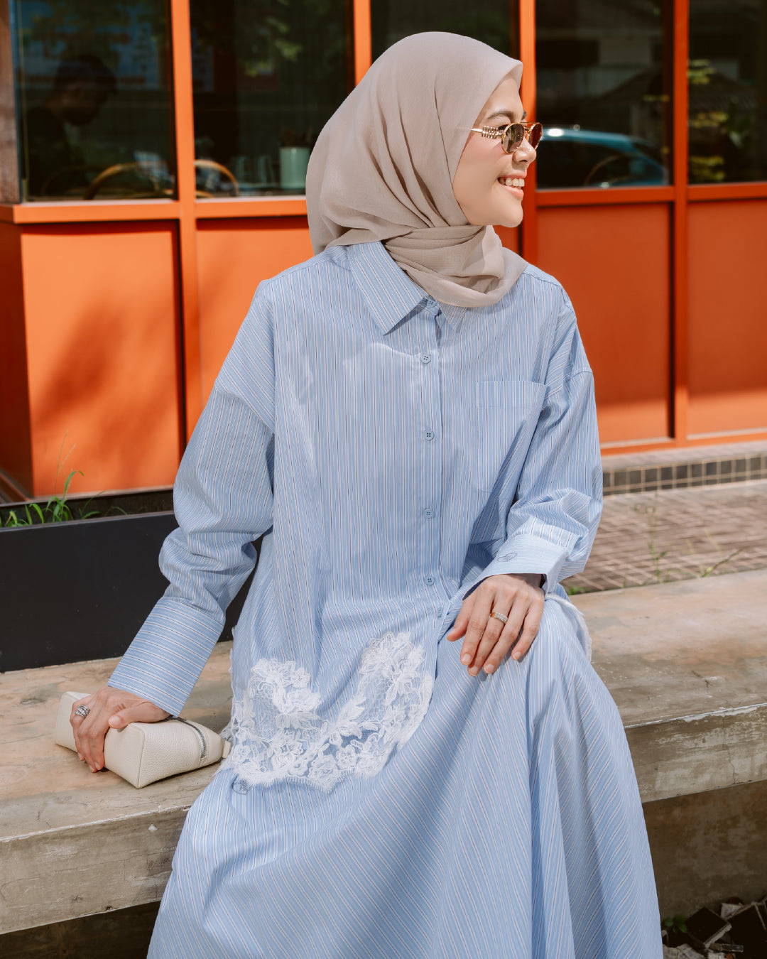 THE APRIL STRIPE SET CLASSIC BLUE