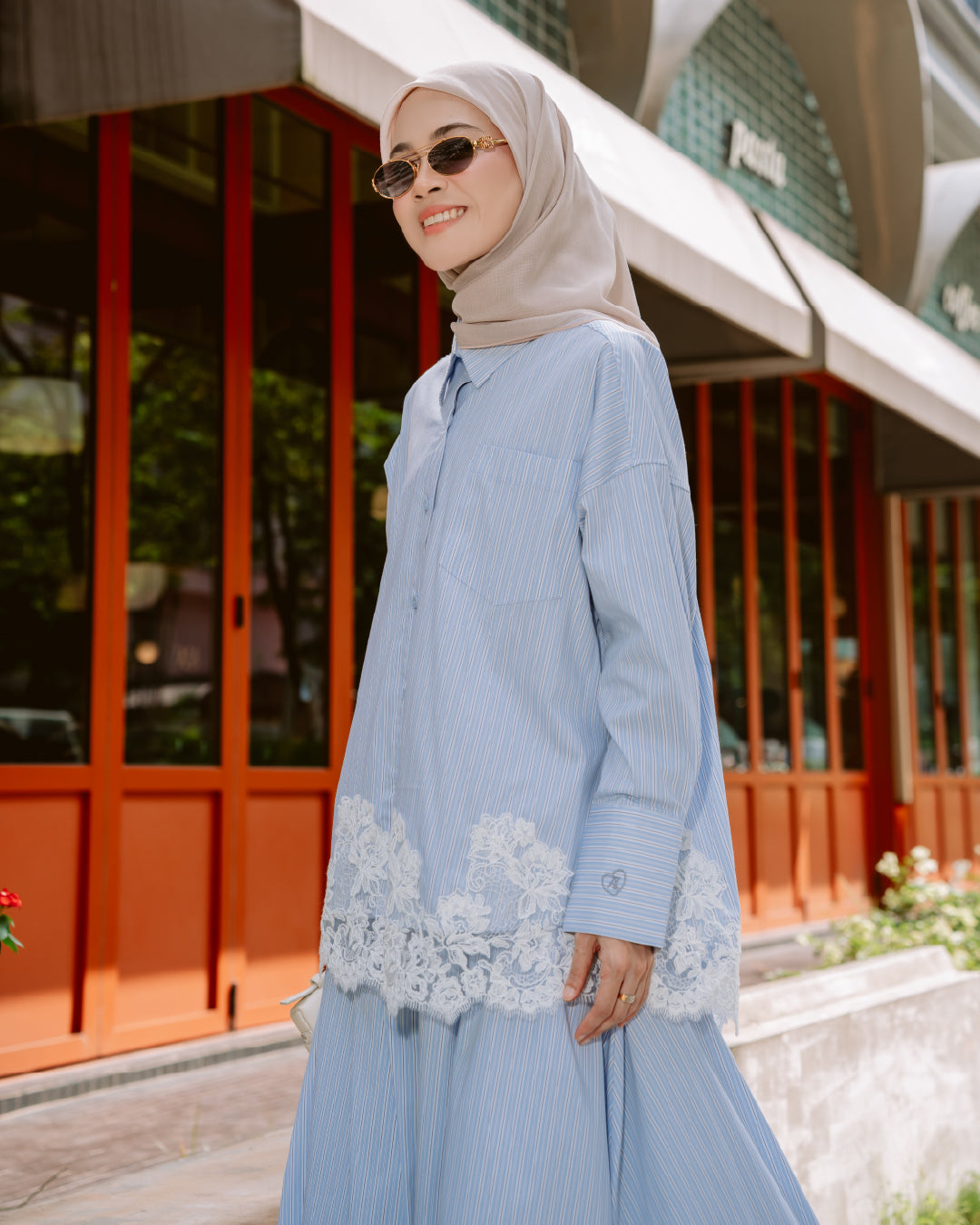 THE APRIL STRIPE SET CLASSIC BLUE