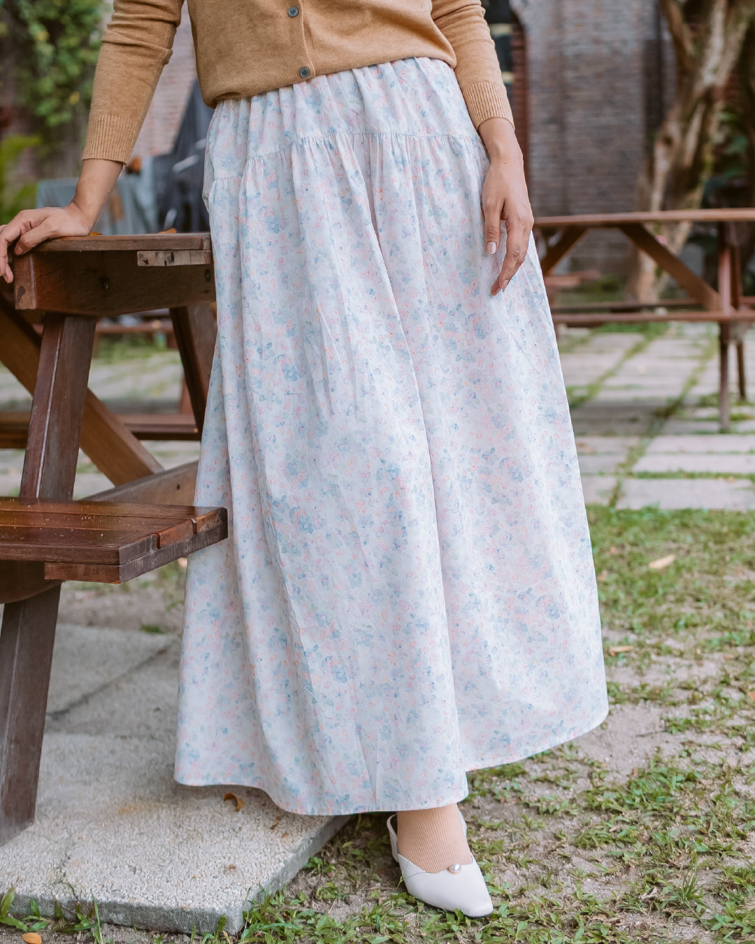 WANDERBLOOM SKIRT BLUE GARDENIA