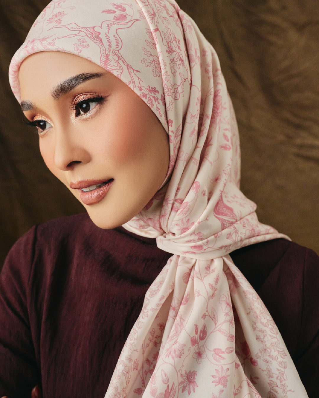 AZ WHIMSY GARDEN ORCHID GLACE