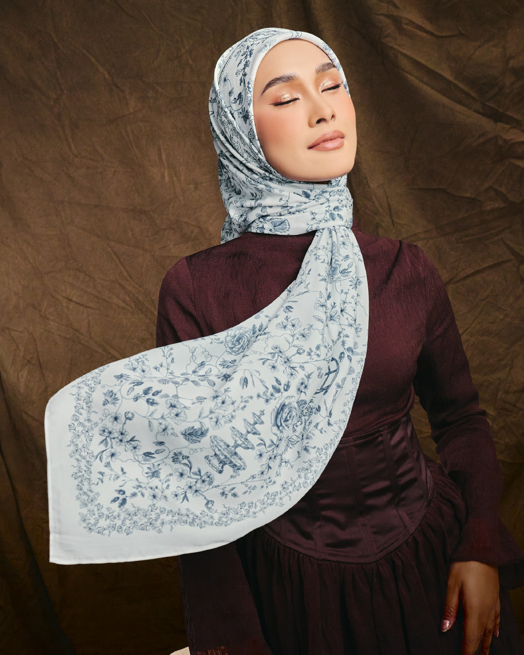 AZ WHIMSY GARDEN ROYAL KLIEN