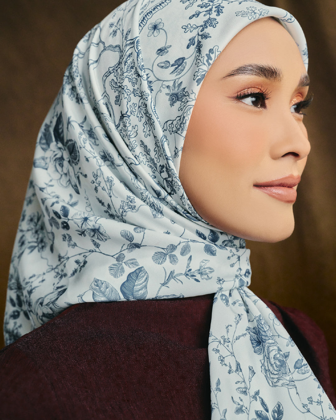 AZ WHIMSY GARDEN ROYAL KLIEN