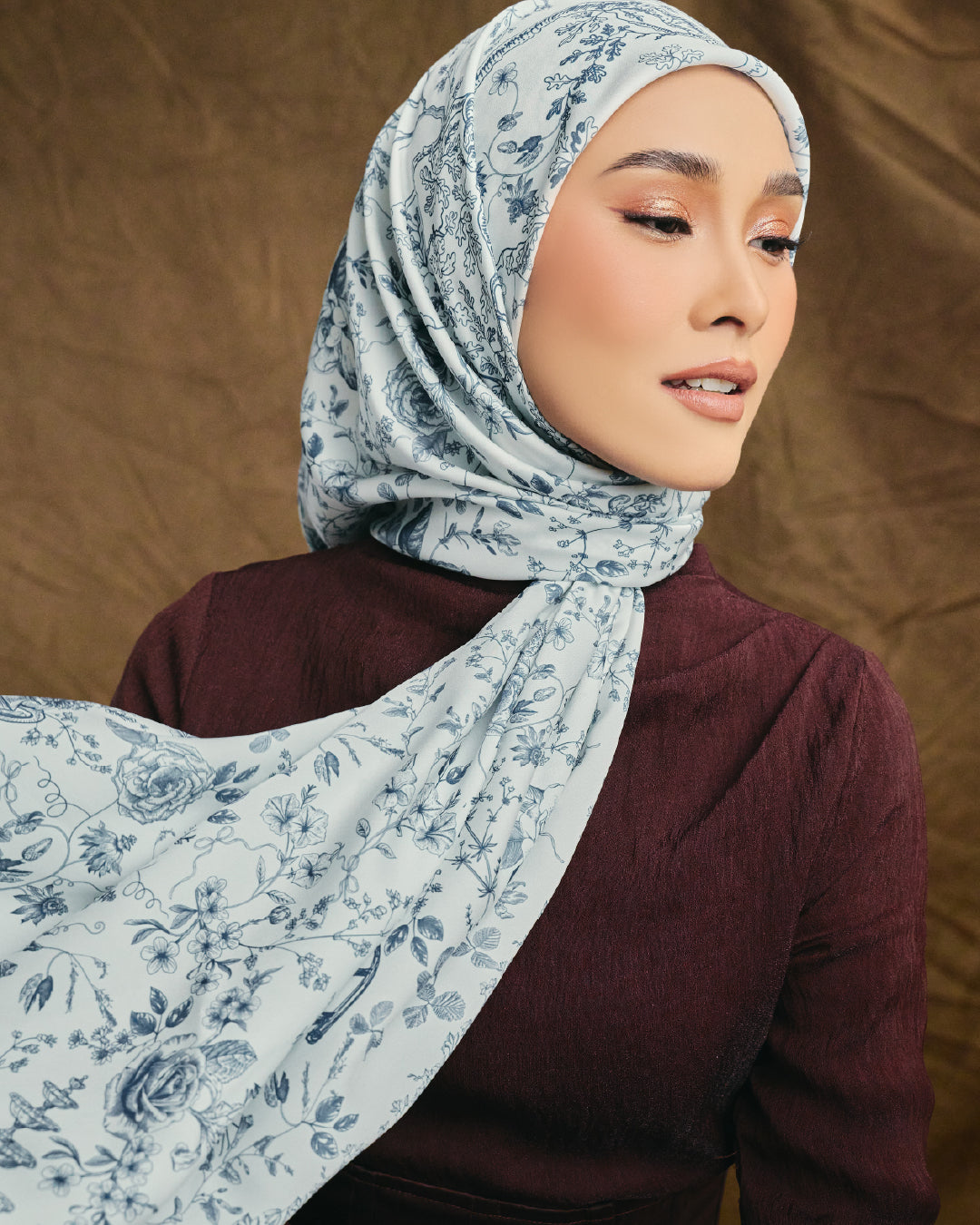 AZ WHIMSY GARDEN ROYAL KLIEN