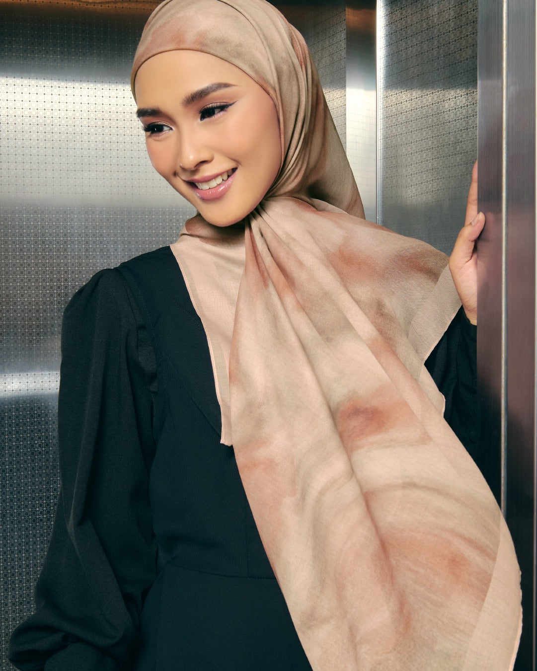 AZ AURELIA SQUARE ORIAN