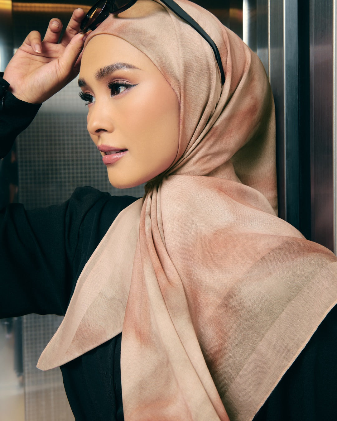 AZ AURELIA SQUARE ORIAN