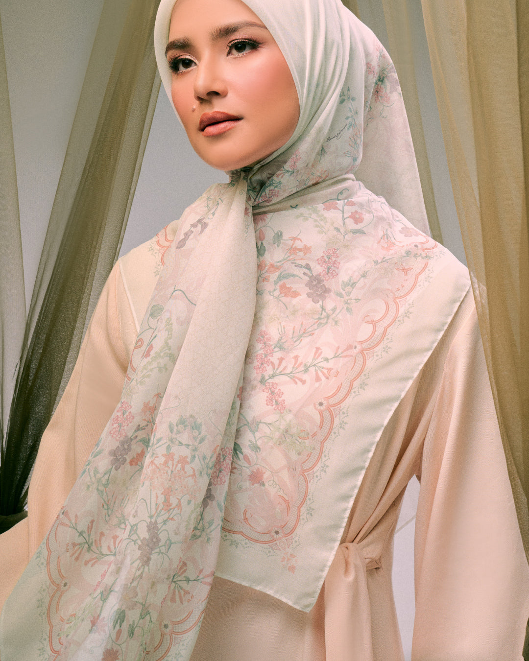 AZ JULIA SAND CASTLE