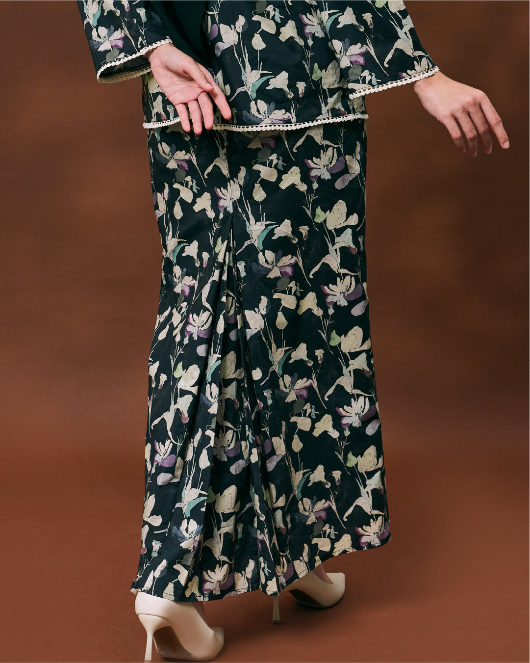 PART II: IRAMA - LILY KURUNG BLACK
