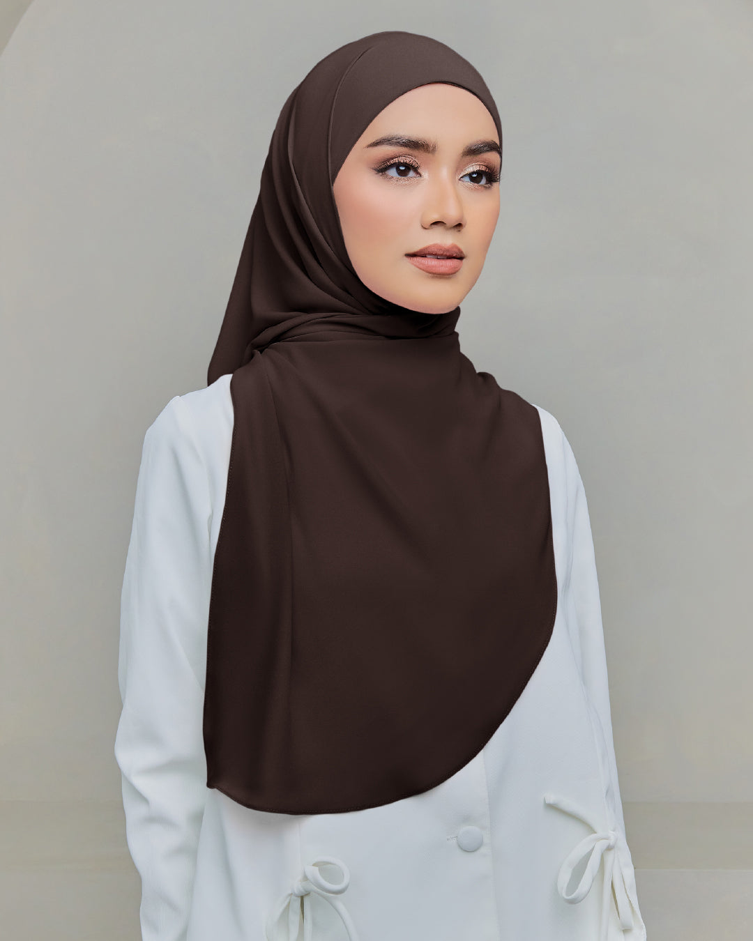 AZ DEJA INSTANT RICH BROWN