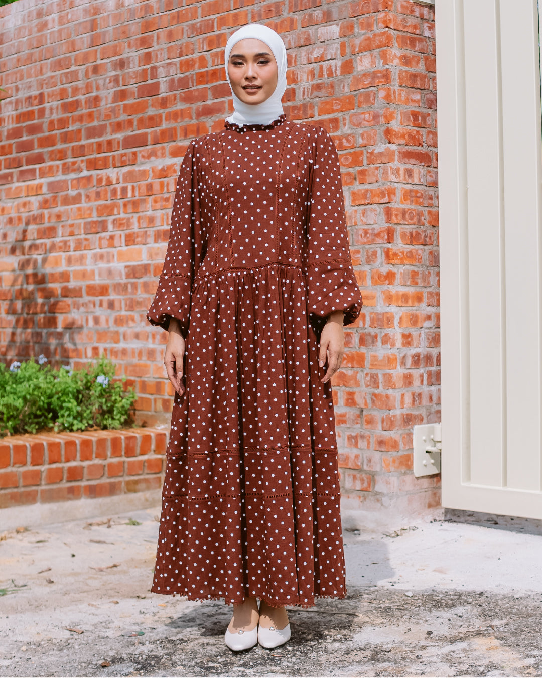 THE CHIC DOTS : BOLD DRESS