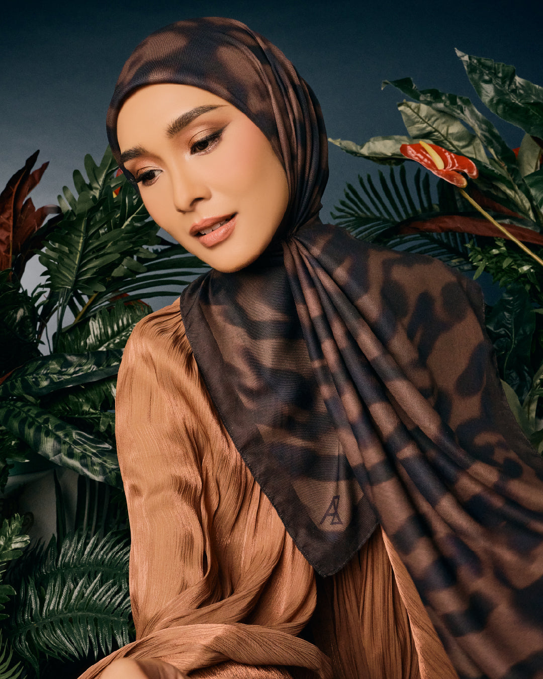 AZ FAUNE CRYPTIC WOOD SQ