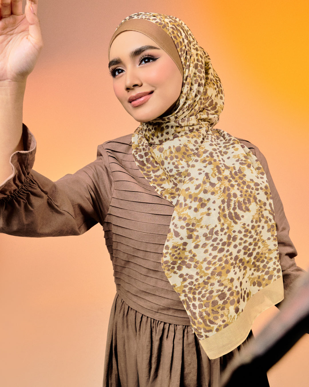 AZ NALA SHAWL OAKMOSS TYME
