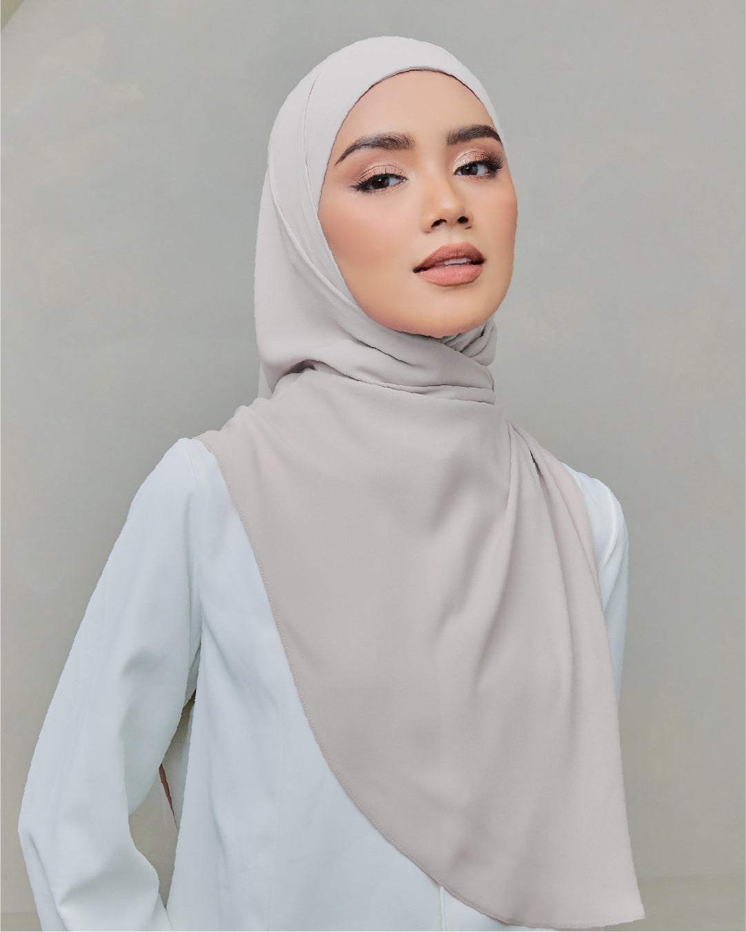 AZ DEJA INSTANT LIGHT NUDE