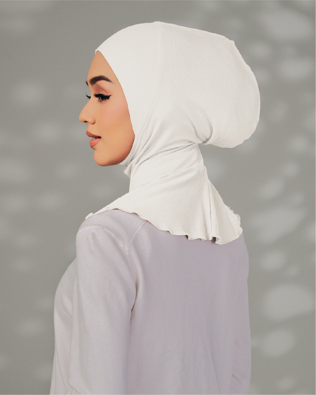 AZ FERRA NECK COVERED INNER OFF WHITE
