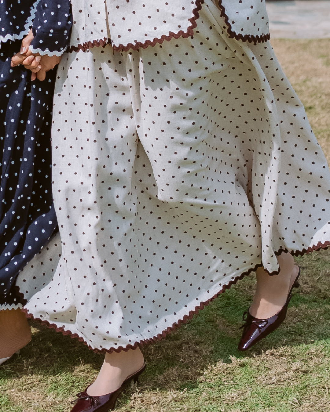 THE CHIC DOTS : CLASSIC SET - TOFFEEBEAN