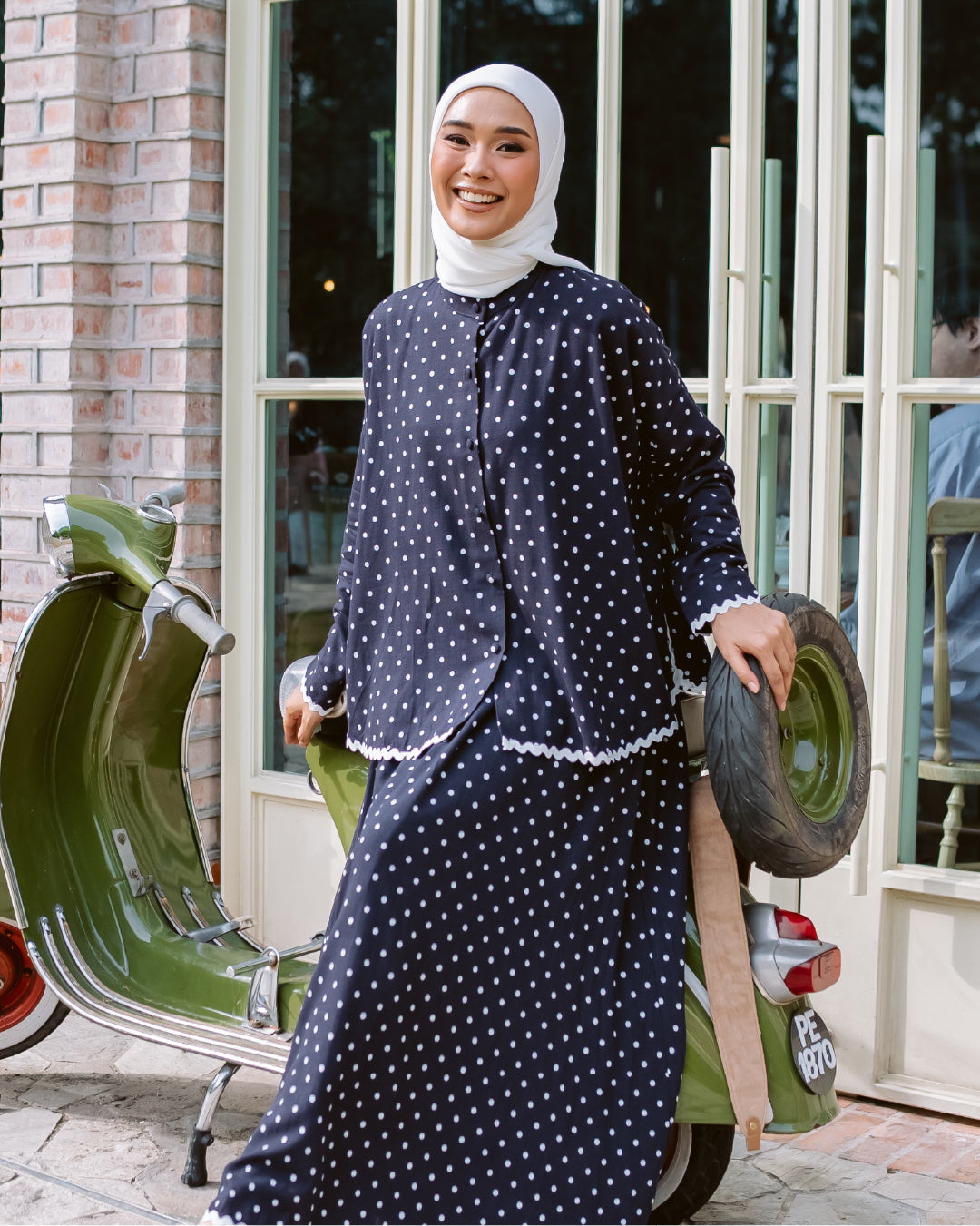 THE CHIC DOTS : CLASSIC SET - BLUEFETTI