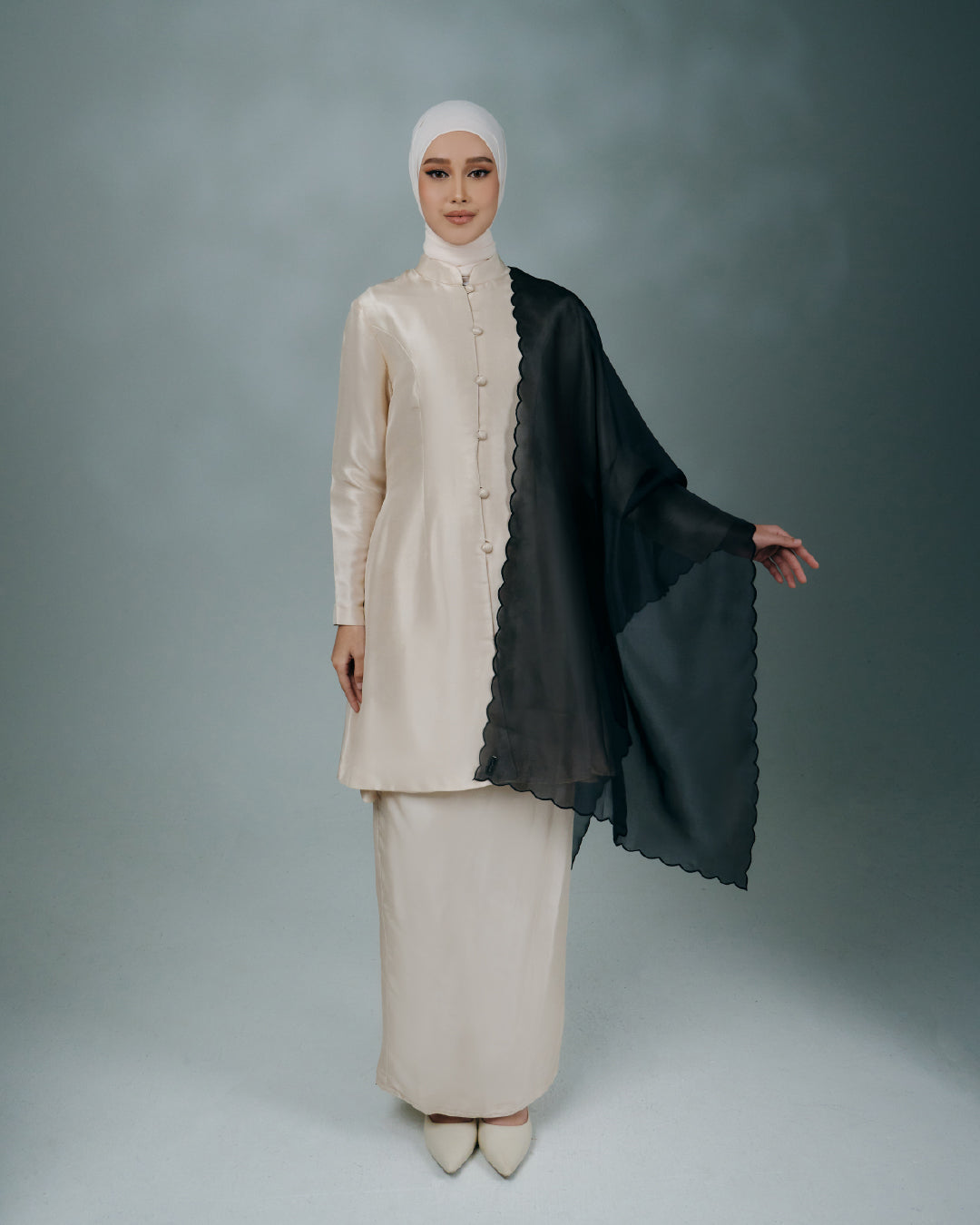 AZ MELATI ORGANZA SHAWL BLACK