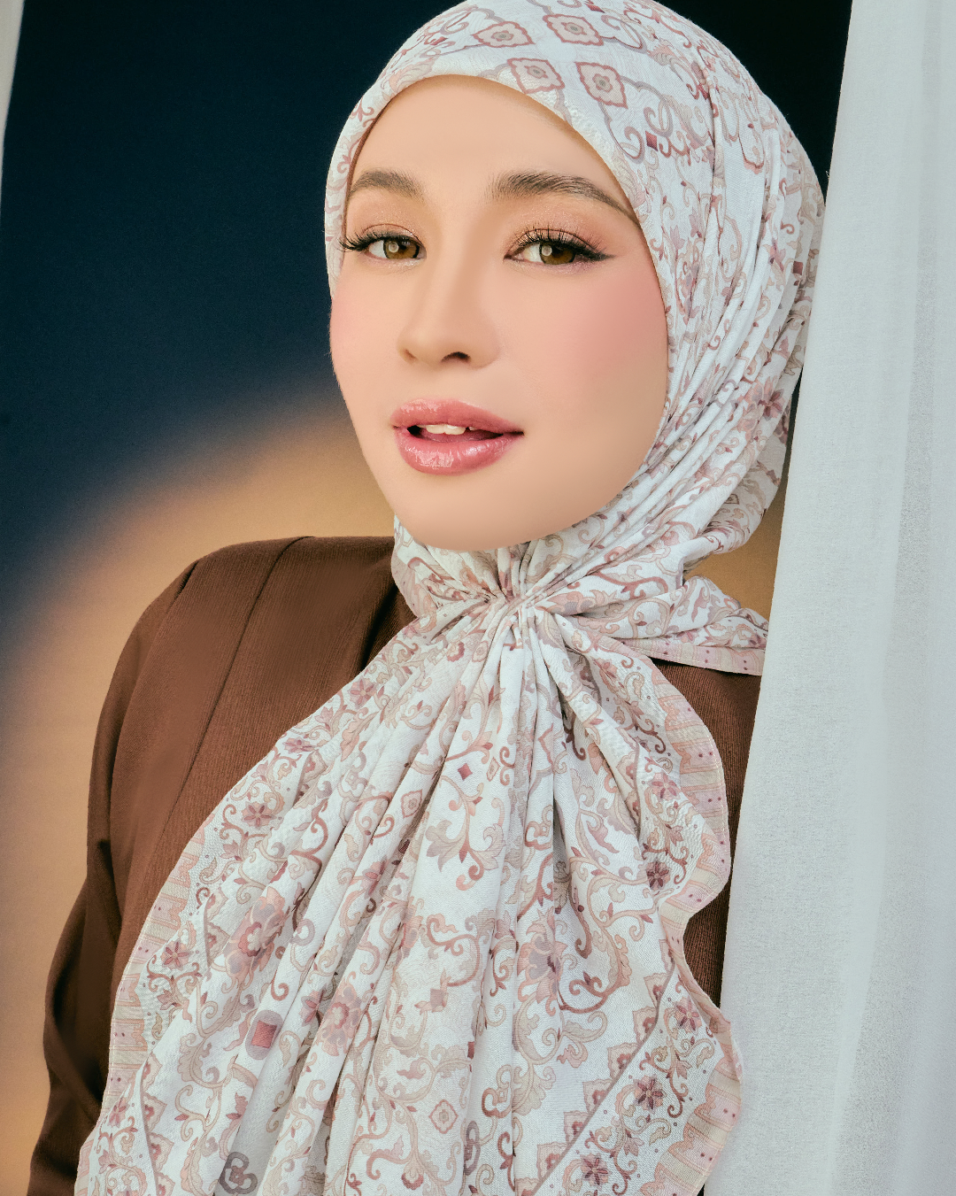 AZ QAIRA AMBROSE PURE