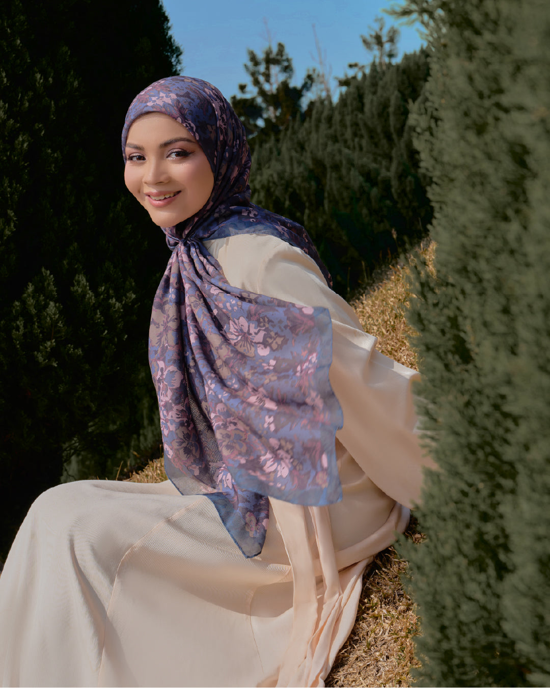 AZ REINA BITTERSWEET IRIS