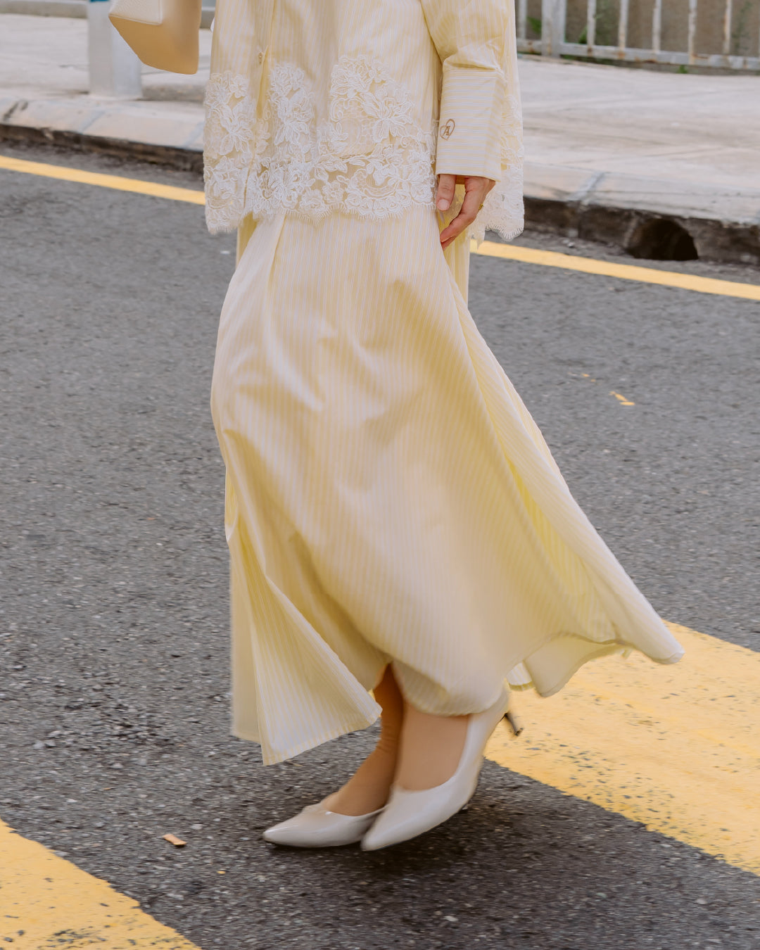 THE APRIL STRIPE SET CLASSIC YELLOW