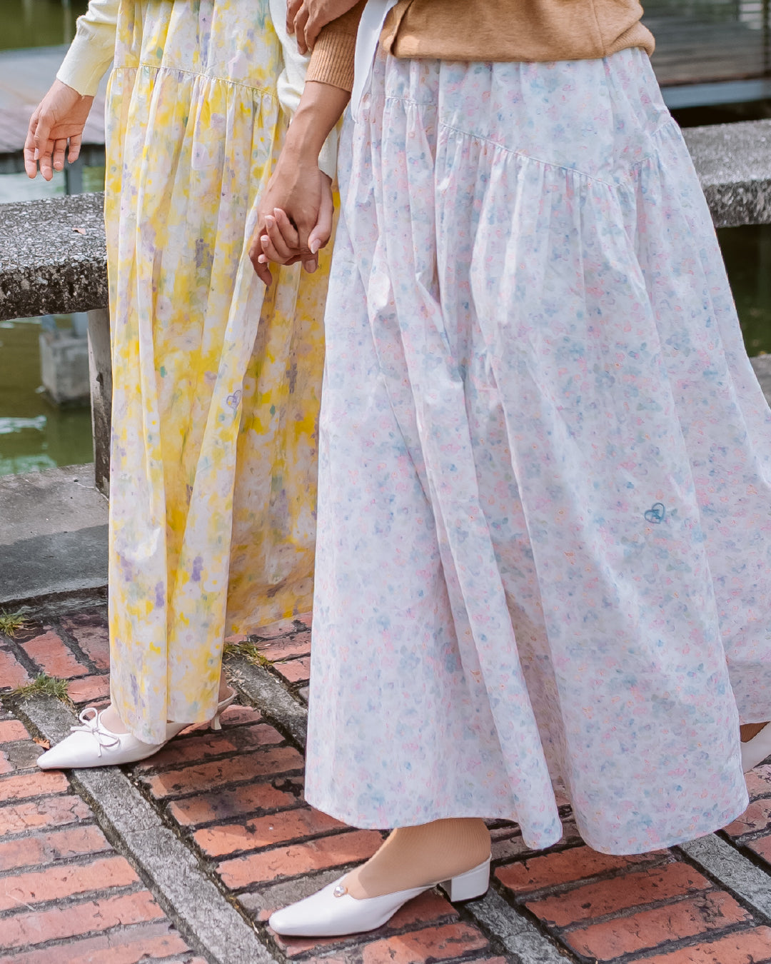 WANDERBLOOM SKIRT BLUE GARDENIA