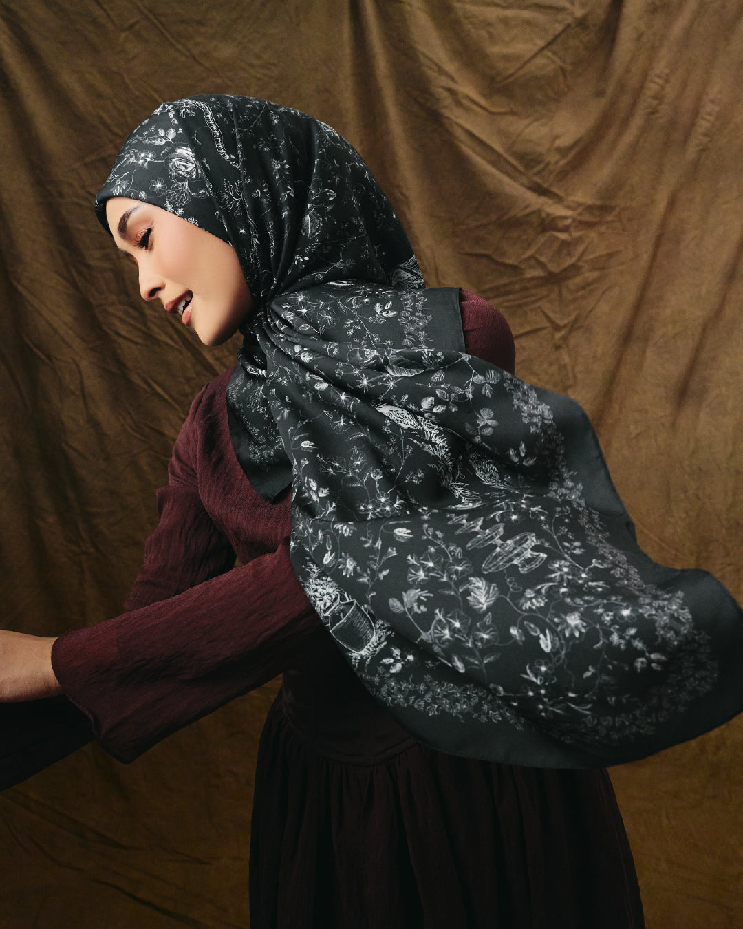 AZ WHIMSY GARDEN VELVET NIGHT