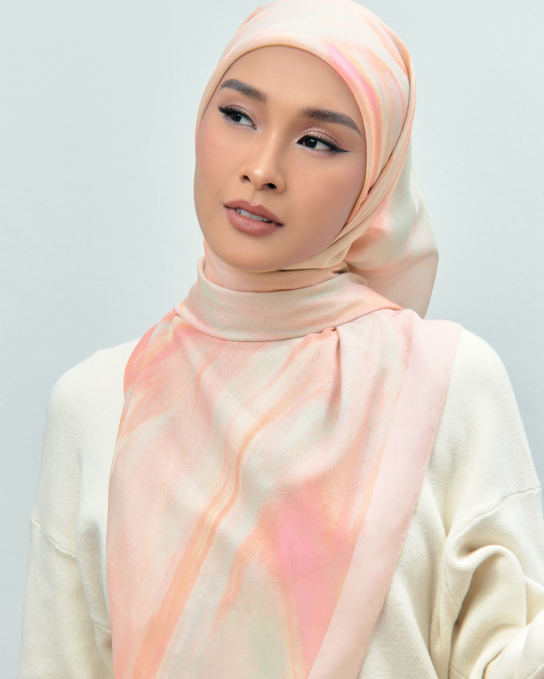AZ AURELIA SQUARE  LYRA