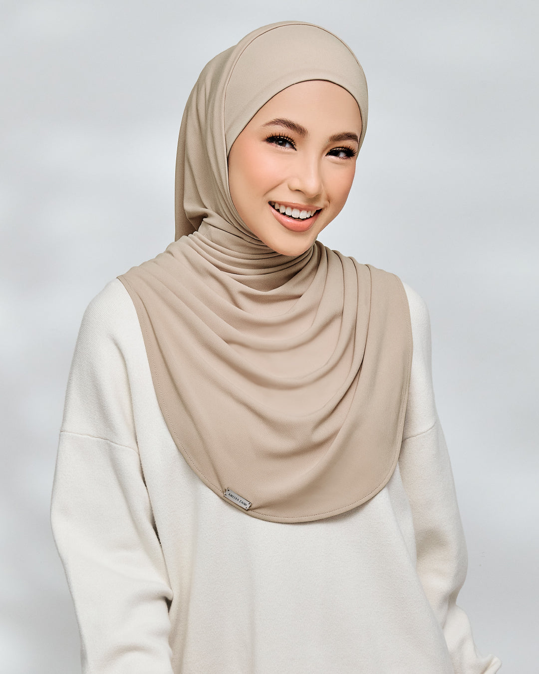 AZ KELLY TWIST INSTANT TAN