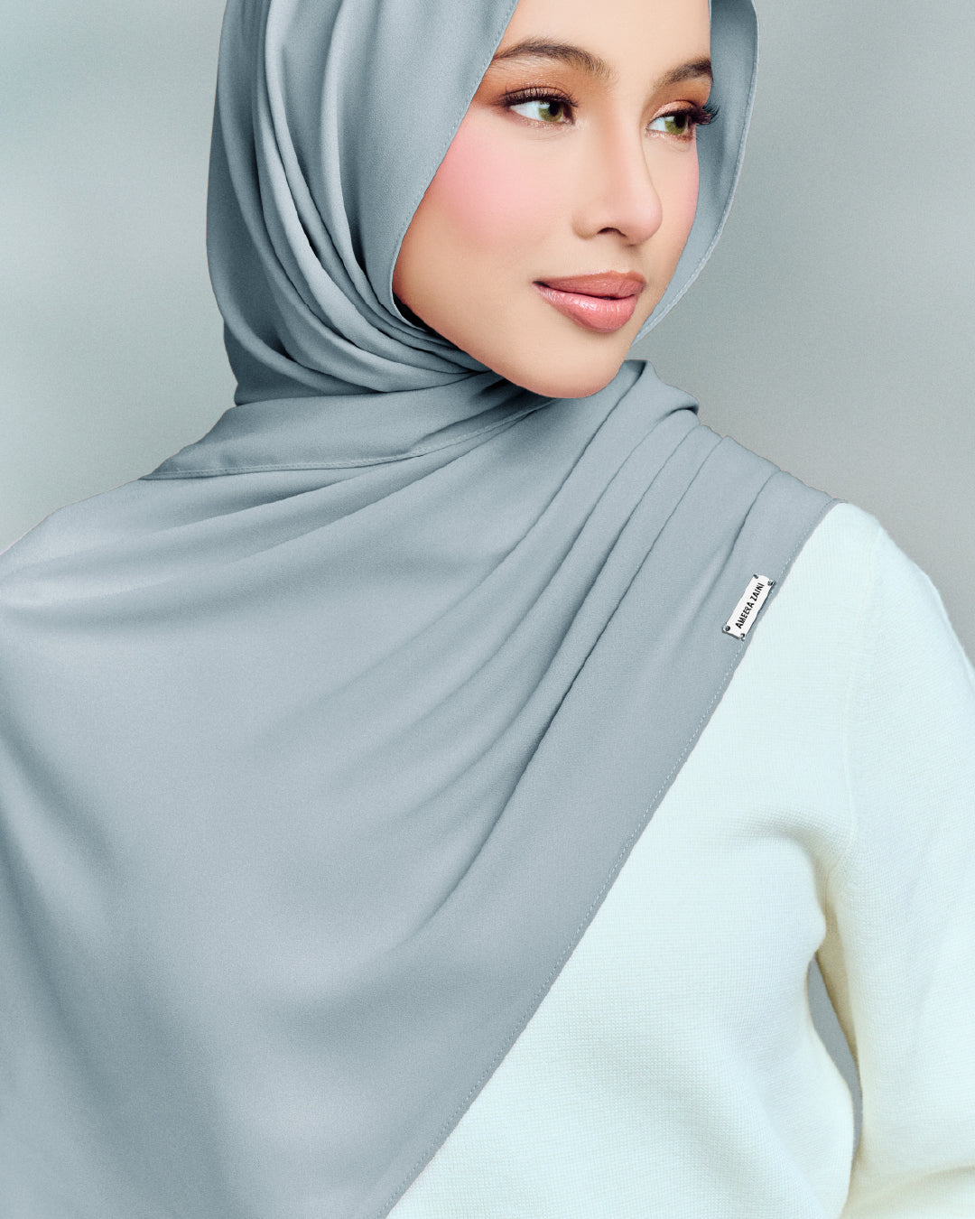 MAYA LITE INSTANT WITH COVERED NECK PIGEON BLUE