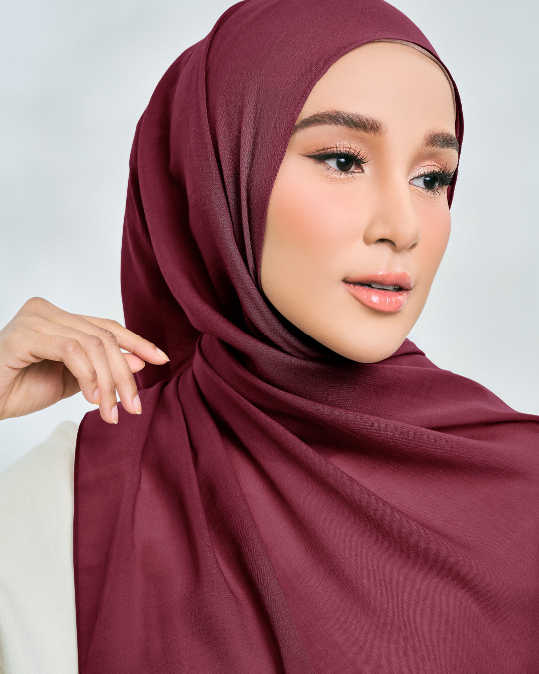 AZ NEUF SHAWL SCARLET